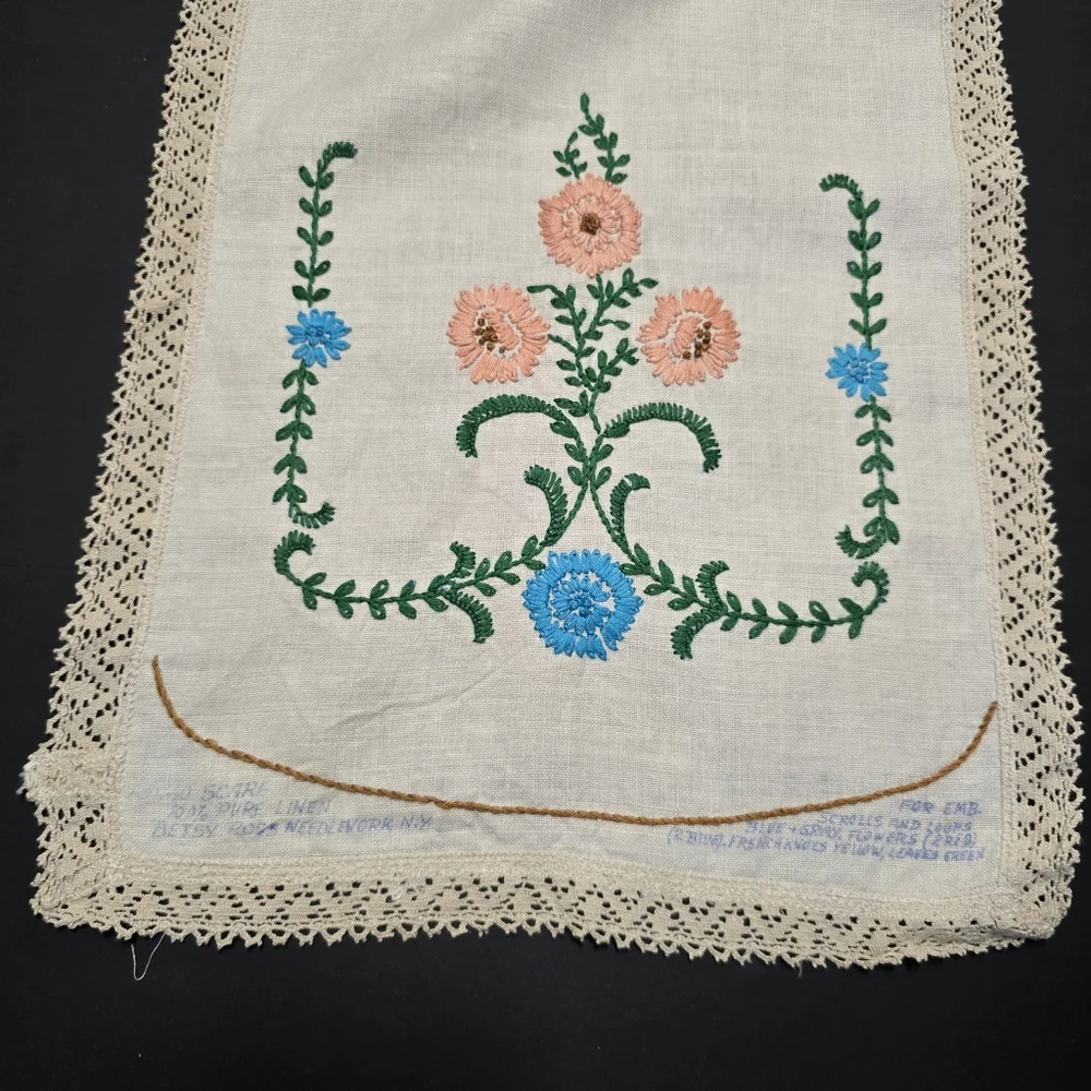 Betsy Ross Needlework NY For EMB Vintage Needlepoint Art Linen Scarf 39